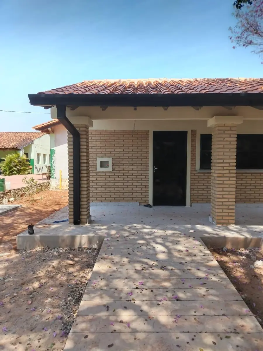 Frente residencial terminado - Metal R